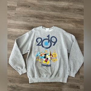 Disney Parks 2019 Gray Crew Neck Sweatshirt Unisex Size Large